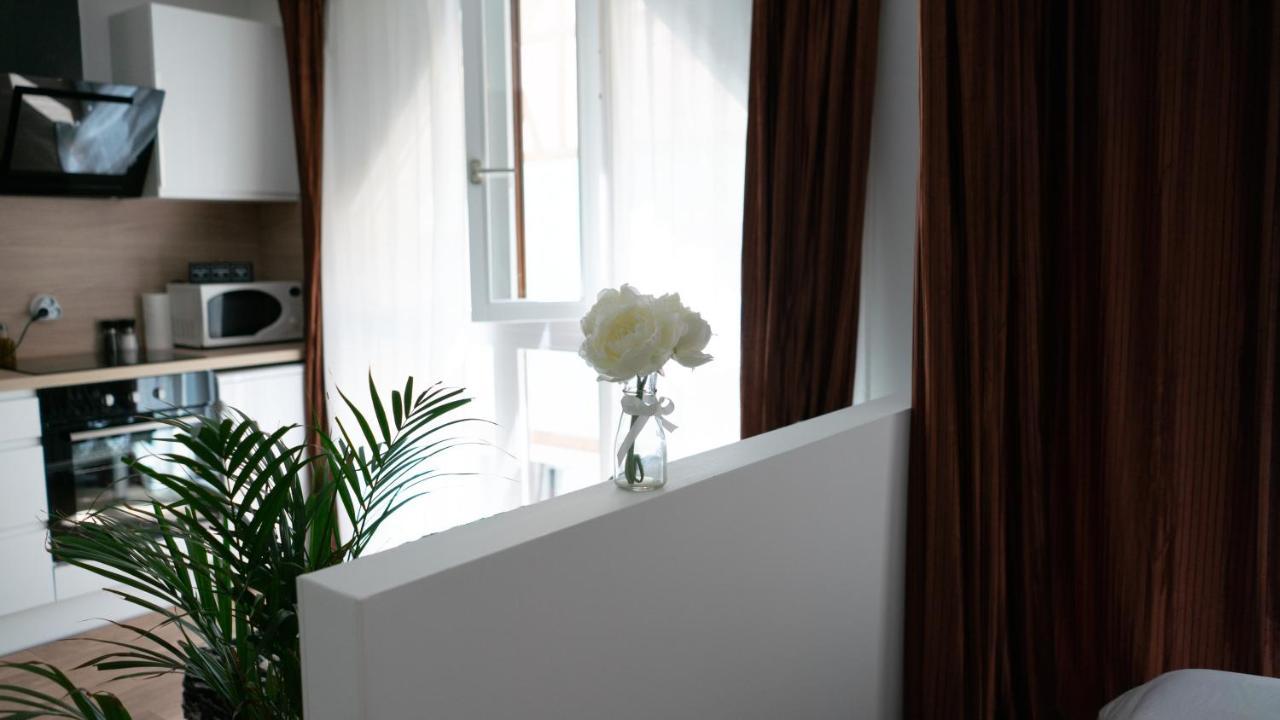 Little Mama 80 Meters From Public Parking Rapp Apartment Colmar Ngoại thất bức ảnh